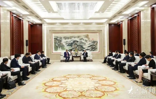 林武会见乌兹别克斯坦费尔干纳州州长博扎罗夫