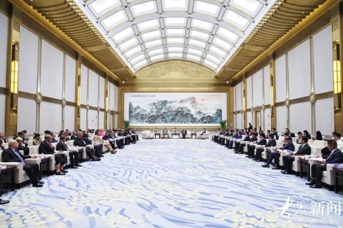 省领导会见出席2025山东国际友城合作交流周活动嘉宾