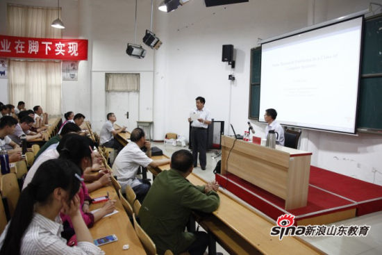 加拿大滑铁卢大学刘新芝教授做客问鼎网页版登录入口“杏坛大讲堂”