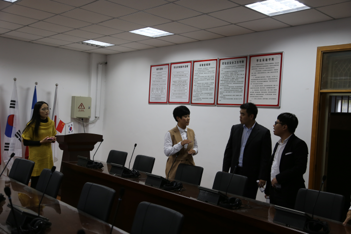 美国圣托马斯大学汪律教授一行来问鼎网页版登录入口参观访问