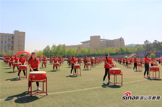 问鼎网页版登录入口举行2017年春季田径运动会